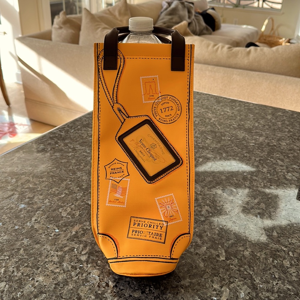 Veuve gift bag